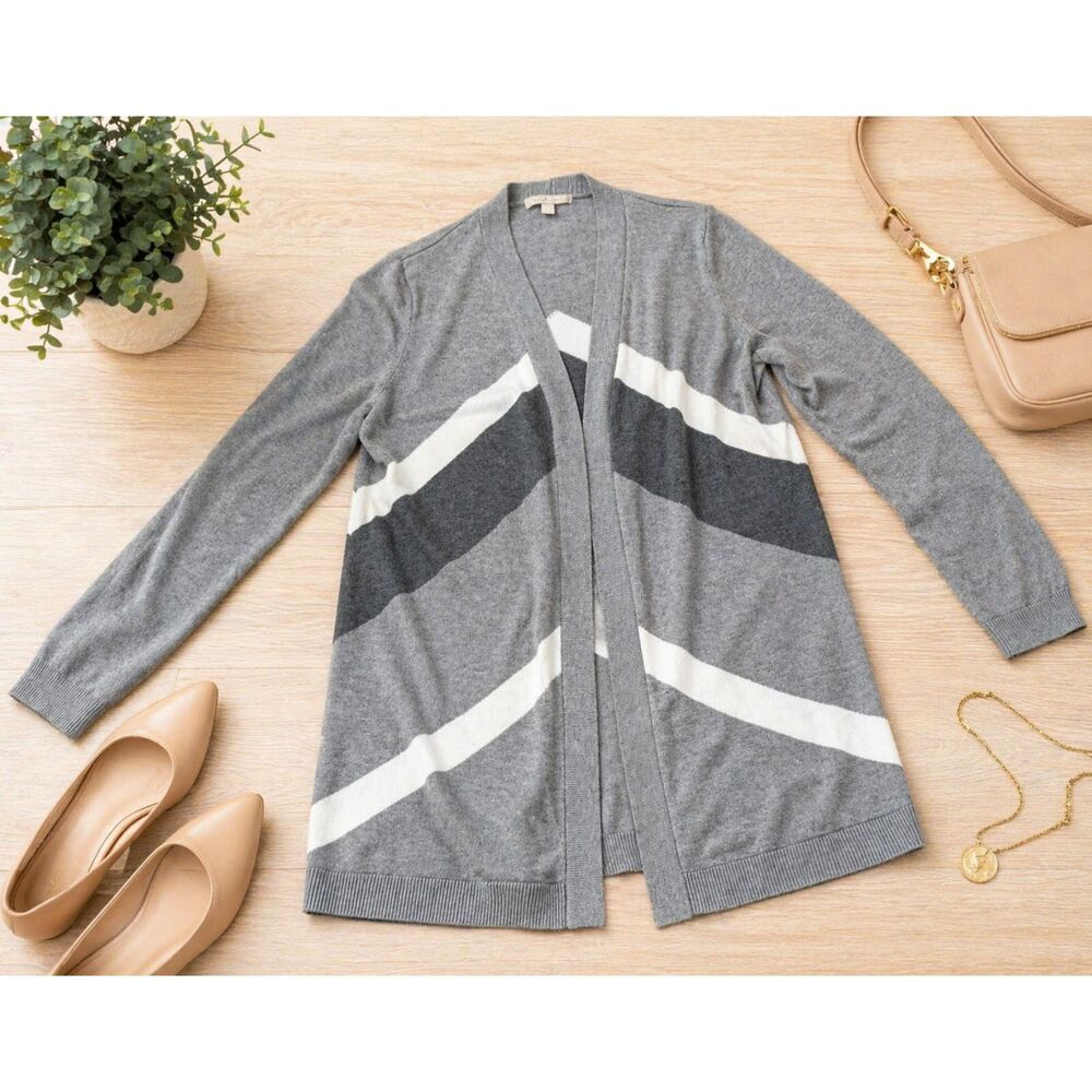 Banana Republic Women's Gray White Striped Cardigan Sweater size Small (413)